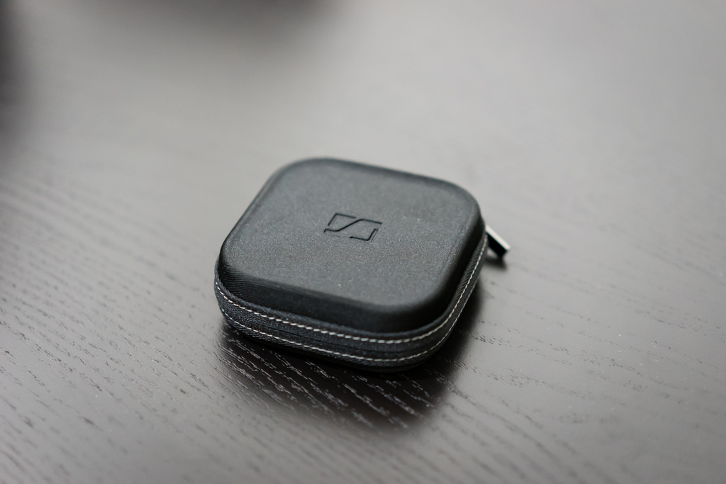 Sennheiser Momentum In Ear - Case