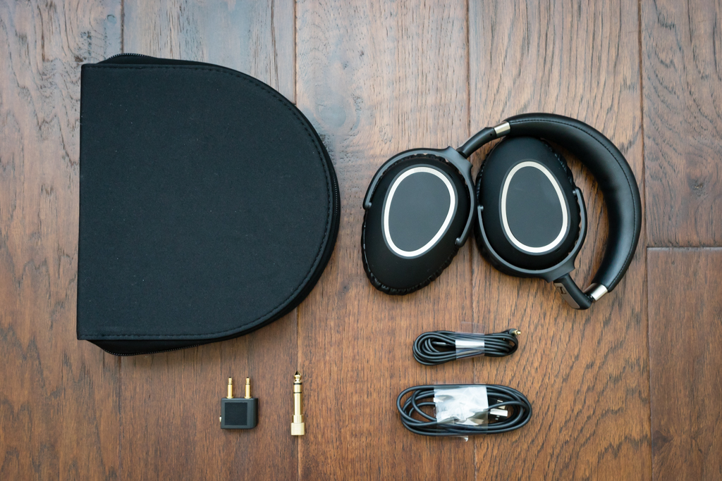 Sennheiser PXC-550 Package Contents