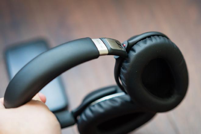 Sennheiser PXC 550 On/Off Contacts